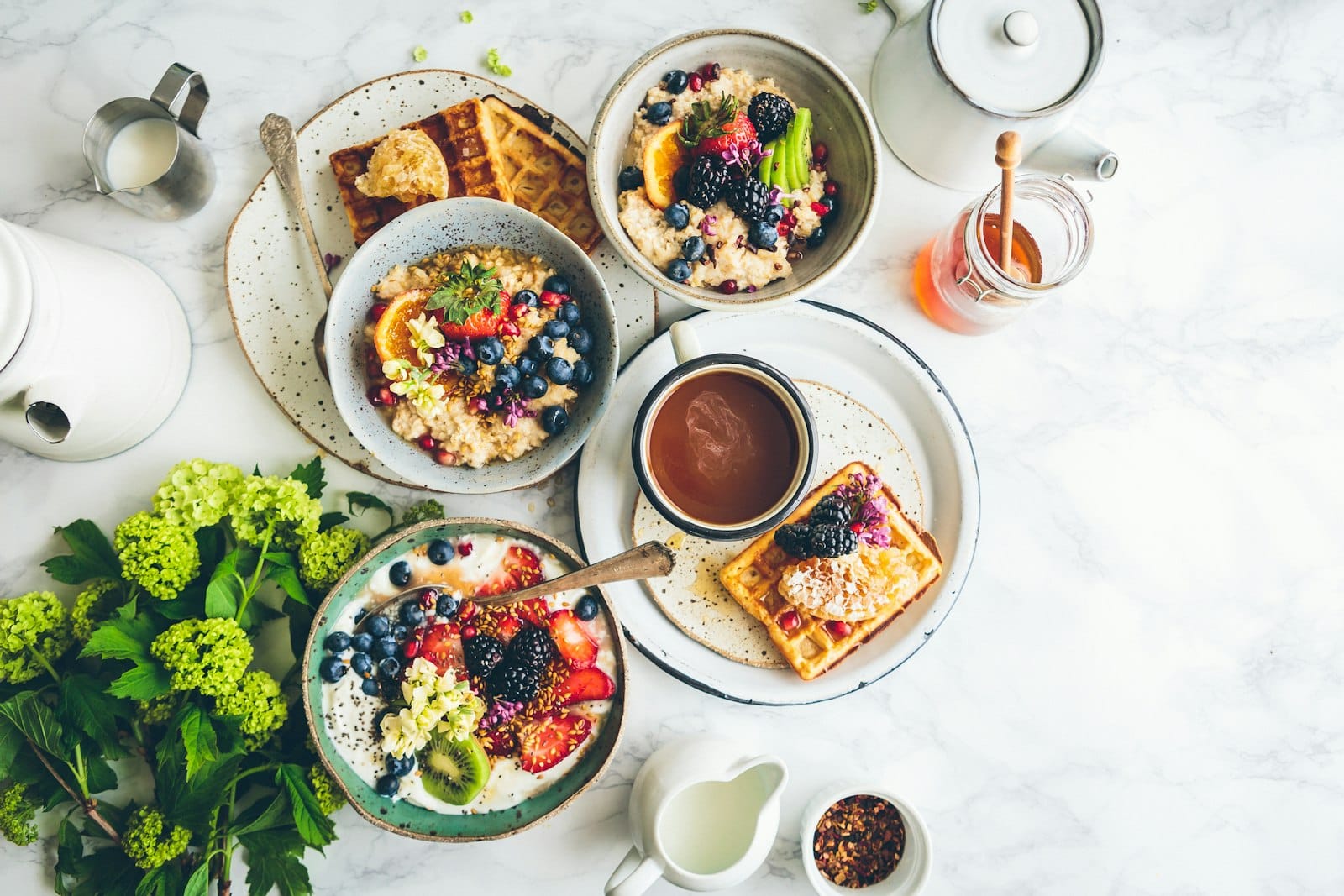 Colourful vegan breakfast spread on a Gold Coast cafe table