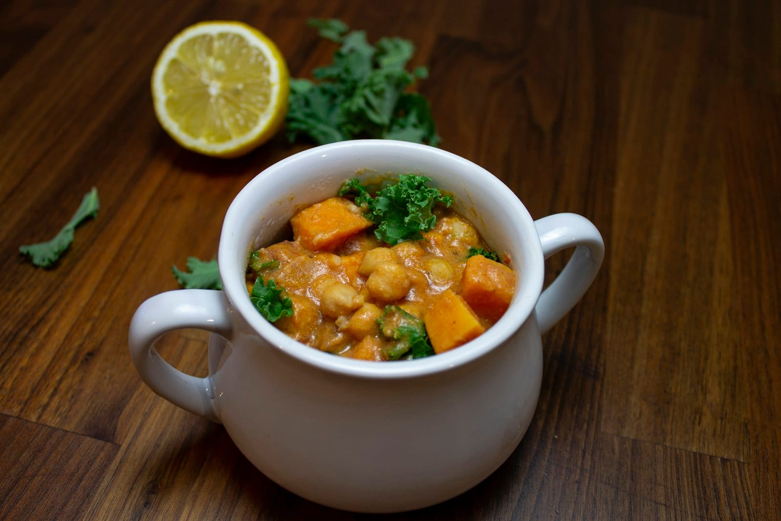 A bowl of chickpeas