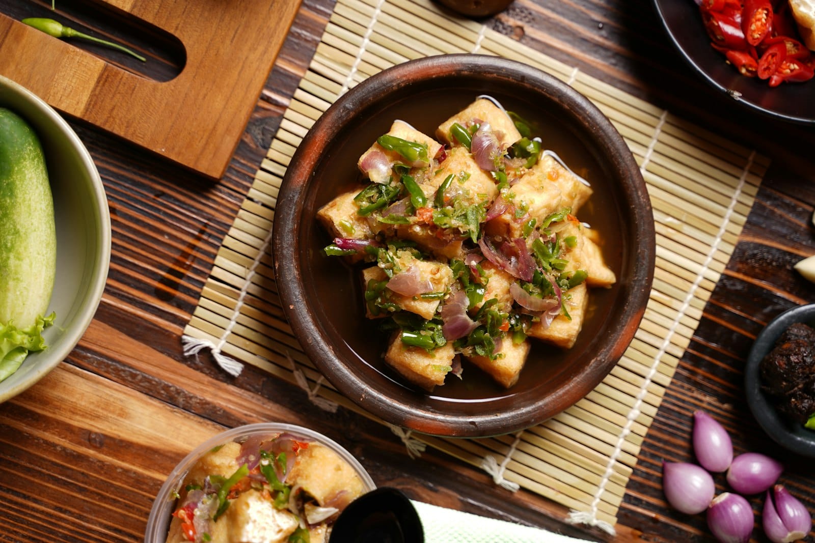 Tofu stir-fry with fresh vegetables